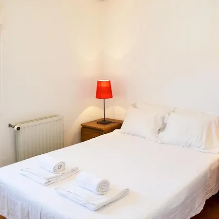 Sleeps 16 Pool Wifi Praia das Maçãs